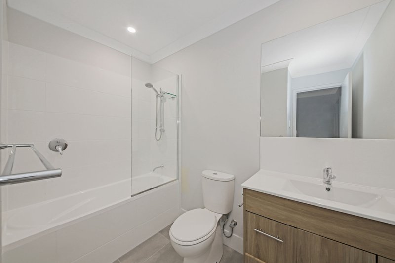 Photo - 25/11-15 Joyce Street, Burpengary QLD 4505 - Image 9