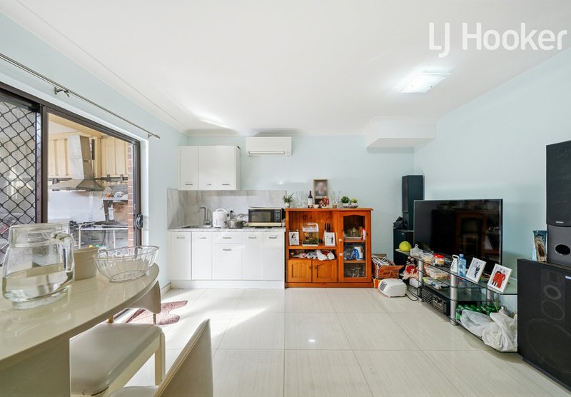 Photo - 25/12-18 St Johns Road, Cabramatta NSW 2166 - Image 5