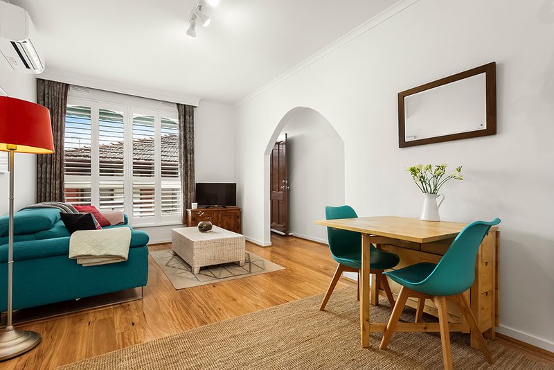 Photo - 2/512-514 Moreland Road, Brunswick West VIC 3055 - Image 4