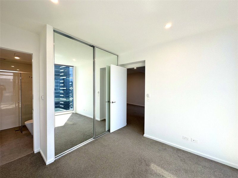 Photo - 2512/81 City Road, Southbank VIC 3006 - Image 6