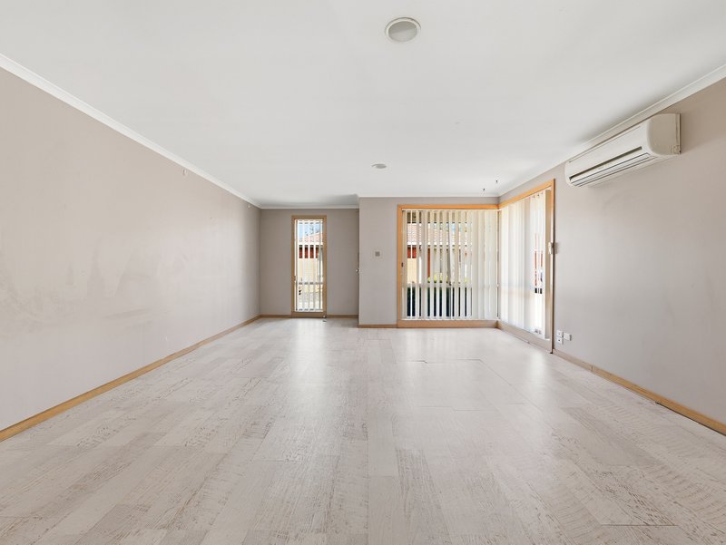 Photo - 25/139 Tarneit Road, Werribee VIC 3030 - Image 3