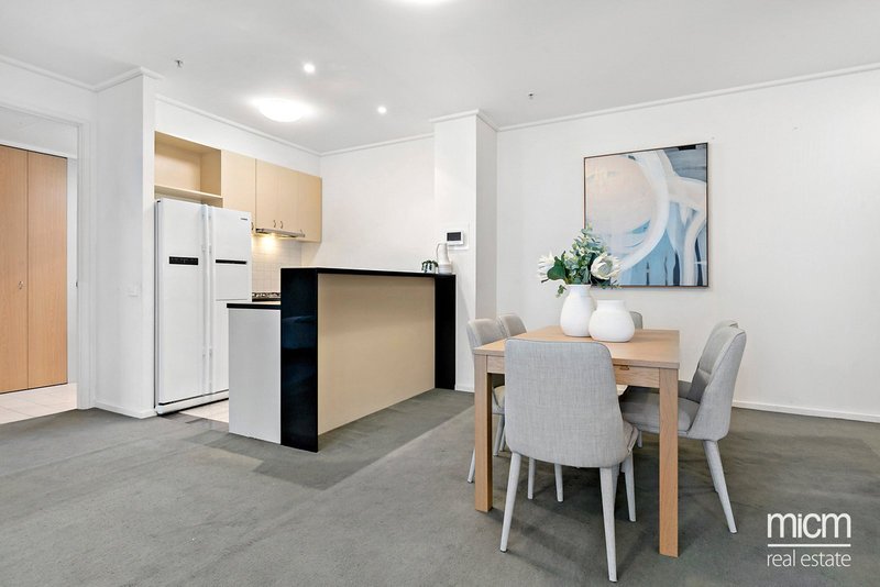 Photo - 251/83 Whiteman Street, Southbank VIC 3006 - Image 3