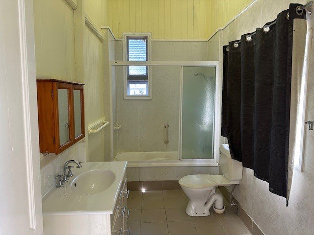 Photo - 252-254 East Lane, Depot Hill QLD 4700 - Image 6