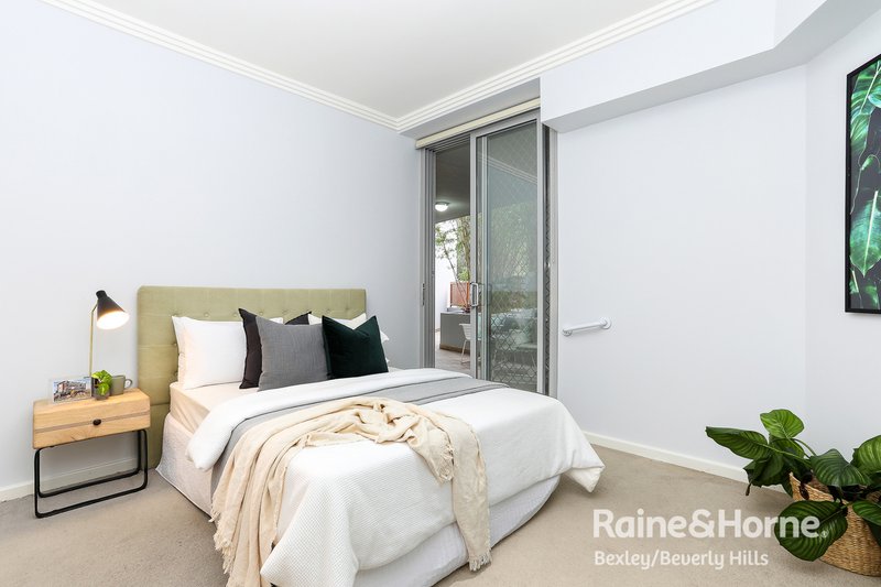 Photo - 2/52-56 Gray Street, Kogarah NSW 2217 - Image 4