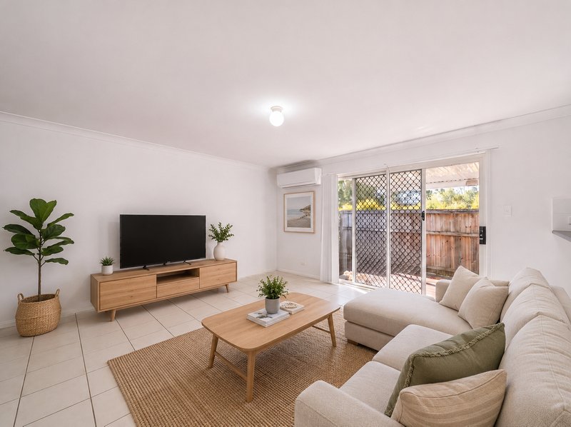 Photo - 2/52 Amity Drive, Rothwell QLD 4022 - Image 3