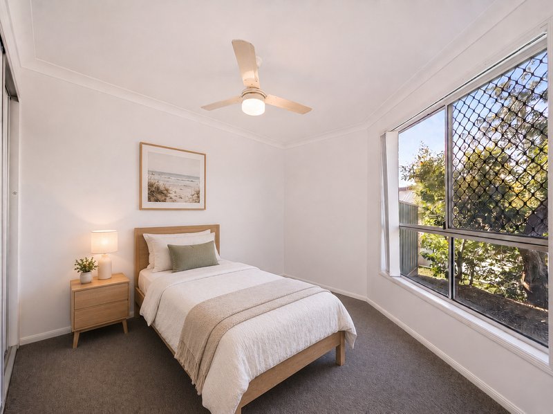 Photo - 2/52 Amity Drive, Rothwell QLD 4022 - Image 9