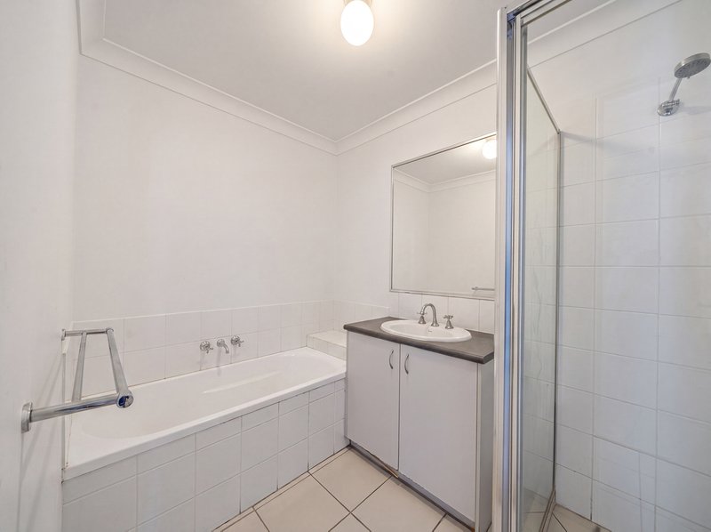 Photo - 2/52 Amity Drive, Rothwell QLD 4022 - Image 11
