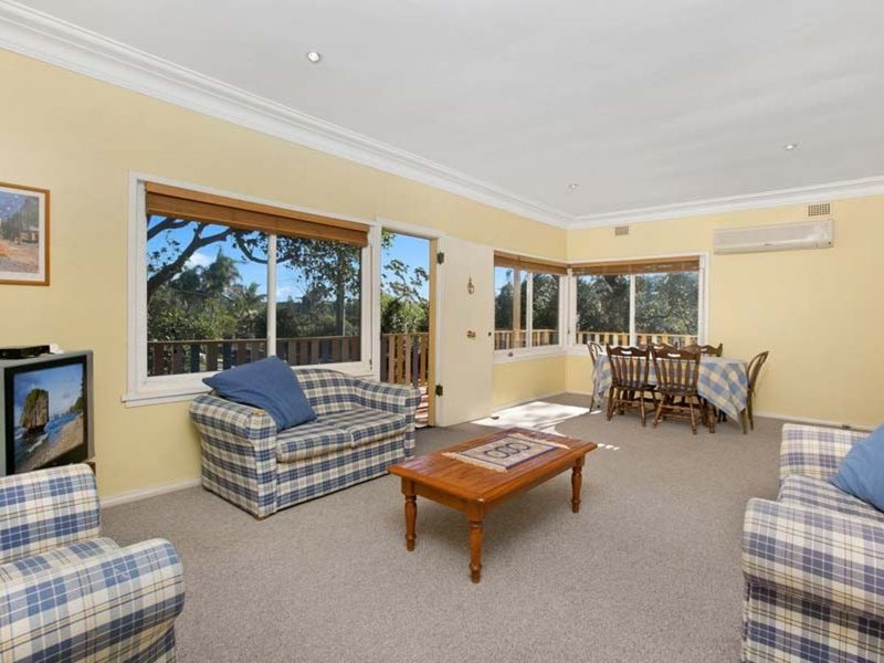 Photo - 252 Barrenjoey Road, Newport NSW 2106 - Image 4