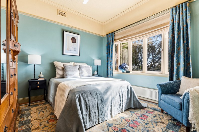 Photo - 252 Bathurst Road, Katoomba NSW 2780 - Image 4