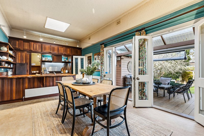 Photo - 252 Bathurst Road, Katoomba NSW 2780 - Image 8