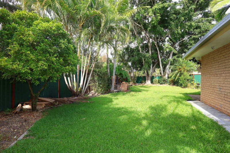 Photo - 2/52 Botanical Drive, Labrador QLD 4215 - Image 25