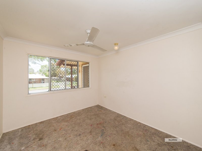 Photo - 252 Carlton Street, Kawana QLD 4701 - Image 4