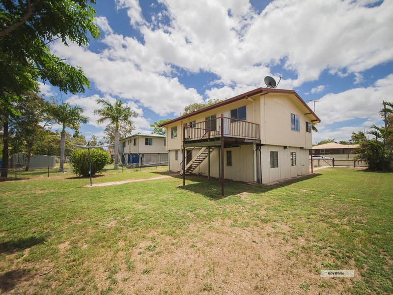 Photo - 252 Carlton Street, Kawana QLD 4701 - Image 12