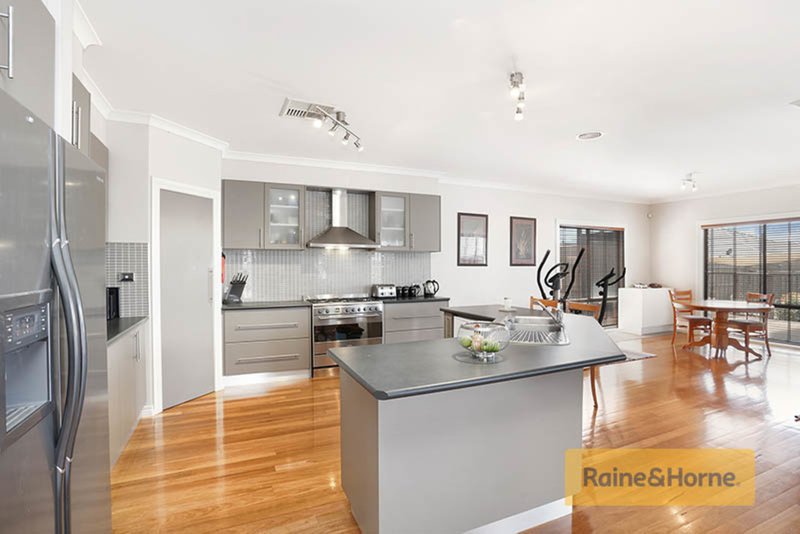 Photo - 252 Clarkes Rd , Brookfield VIC 3338 - Image 2