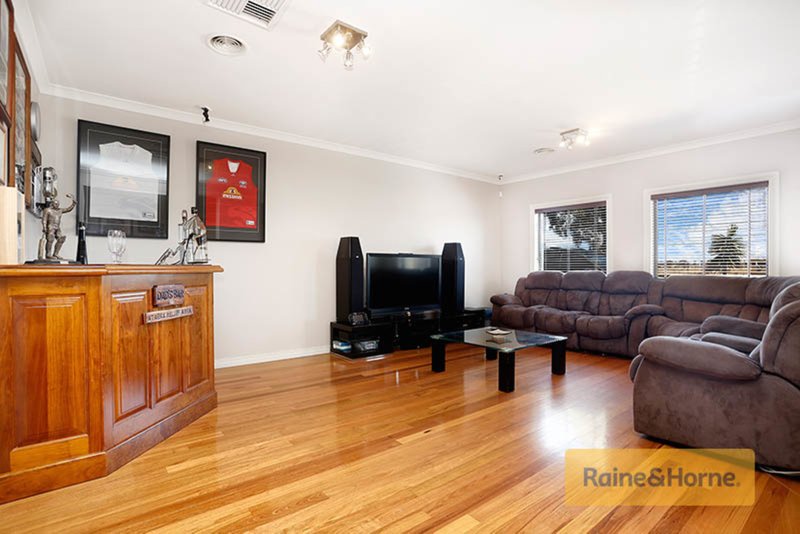 Photo - 252 Clarkes Rd , Brookfield VIC 3338 - Image 6