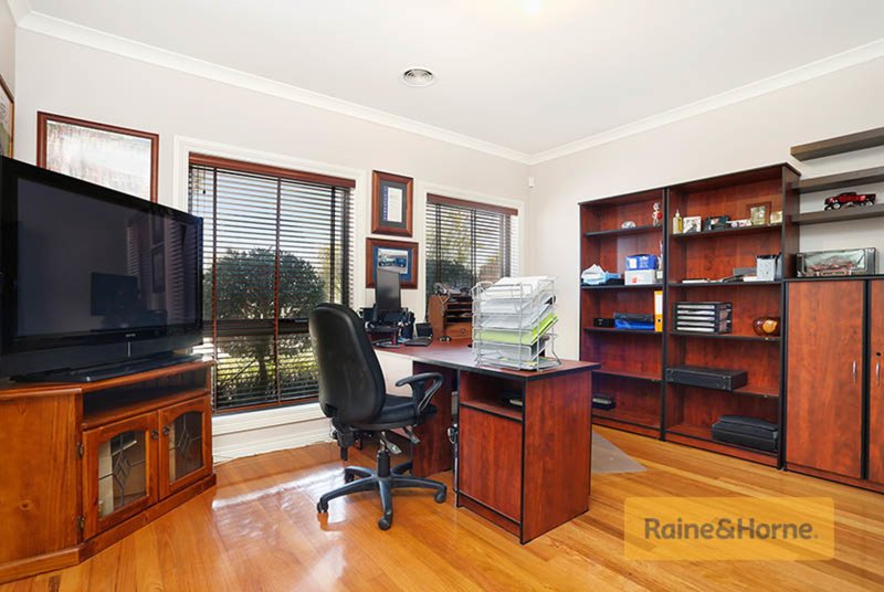 Photo - 252 Clarkes Rd , Brookfield VIC 3338 - Image 7