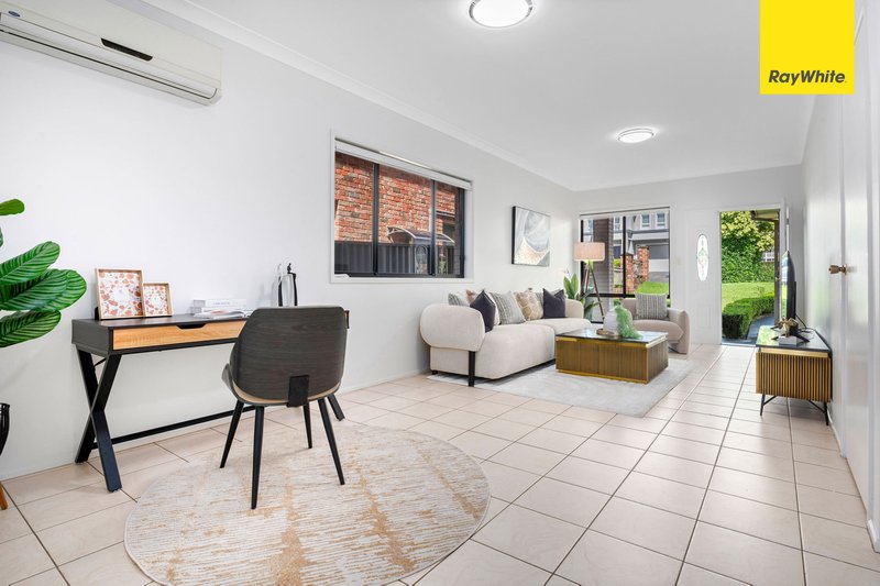 Photo - 2/52 David Avenue, North Ryde NSW 2113 - Image 4