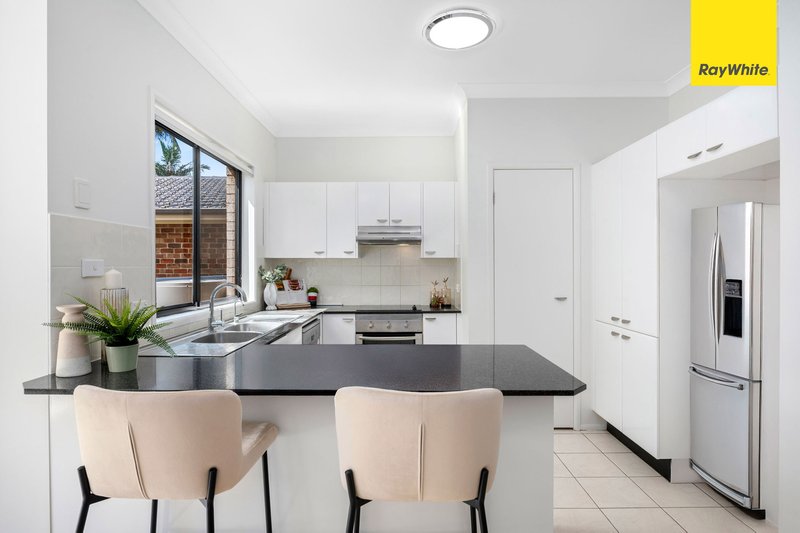 Photo - 2/52 David Avenue, North Ryde NSW 2113 - Image 5