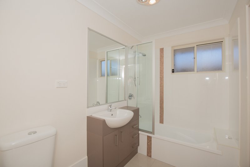 Photo - 2/52 Helles Street, Moorooka QLD 4105 - Image 7