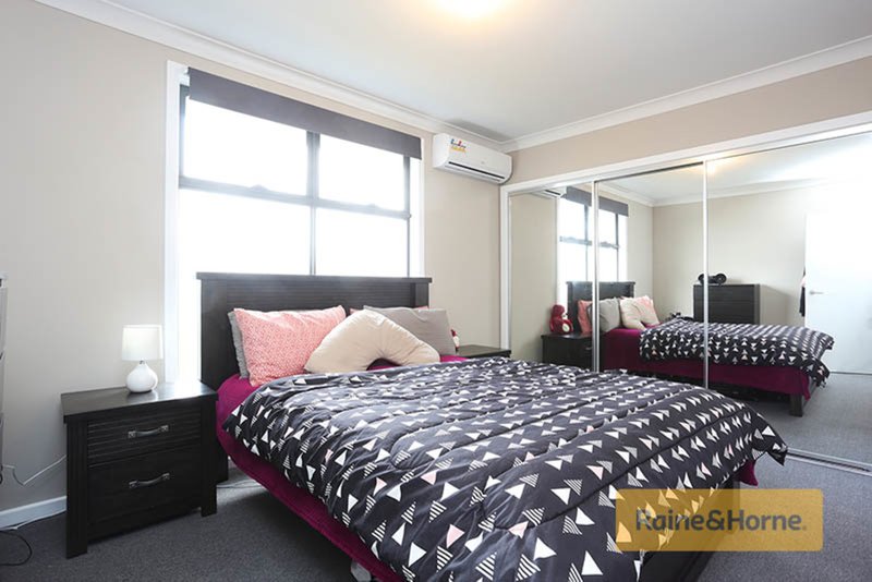 Photo - 2/52 Jacana Avenue, Broadmeadows VIC 3047 - Image 7