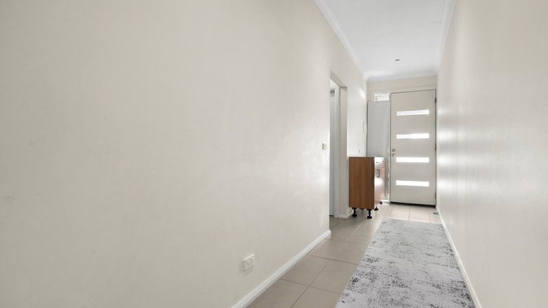 Photo - 2/52 Meredith Street, Broadmeadows VIC 3047 - Image 2