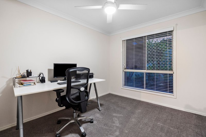 Photo - 252 Mount Warren Boulevard, Mount Warren Park QLD 4207 - Image 16