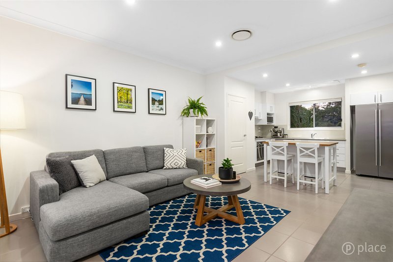 Photo - 2/52 New Ivo Street, Nundah QLD 4012 - Image 5