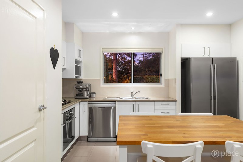 Photo - 2/52 New Ivo Street, Nundah QLD 4012 - Image 7