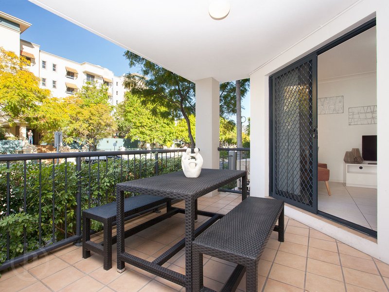 2/52 Newstead Terrace, Newstead QLD 4006