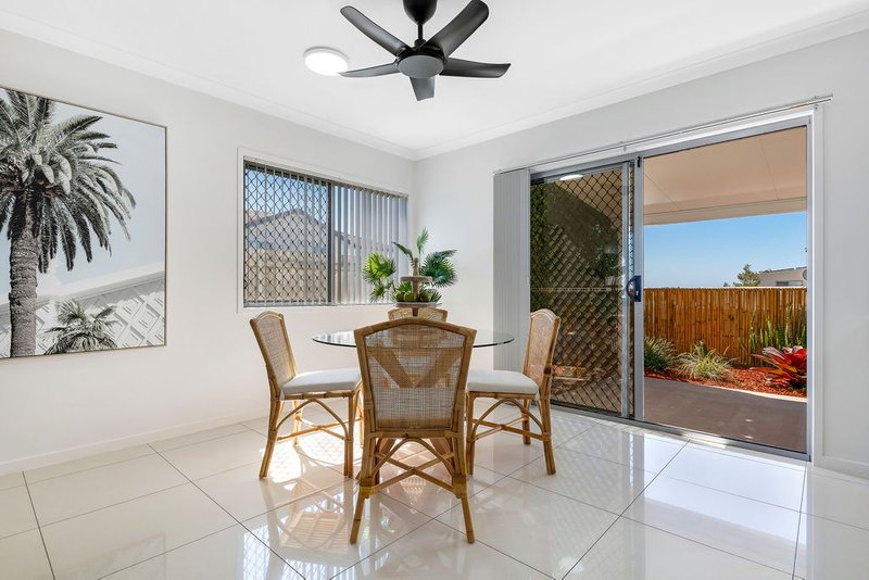 Photo - 25/2 Photinia Crescent, Mountain Creek QLD 4557 - Image 9