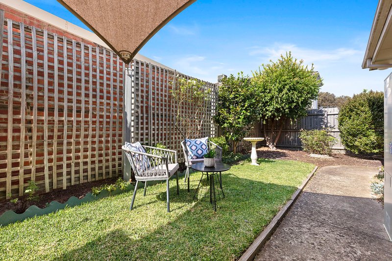 Photo - 2/52 Rosewarne Avenue, Cheltenham VIC 3192 - Image 5