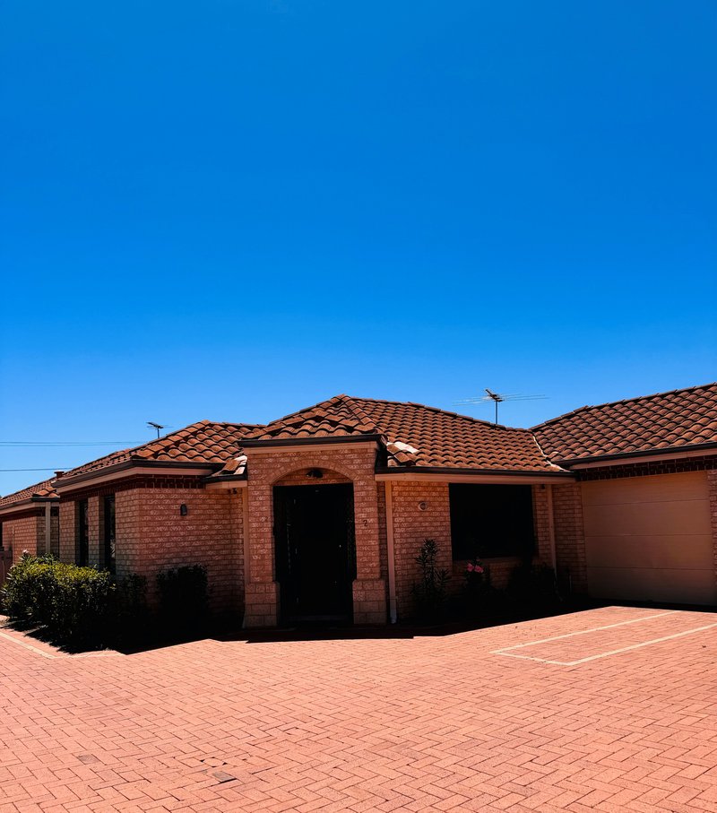 Photo - 2/52 Sayer Street, Midland WA 6056 - Image 2