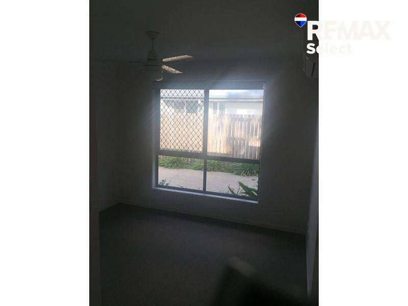 Photo - 2/52 Superior Boulevard, Andergrove QLD 4740 - Image 6