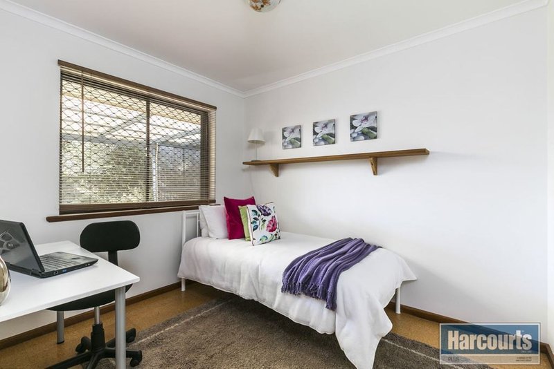 Photo - 252 The Cove Road, Hallett Cove SA 5158 - Image 9