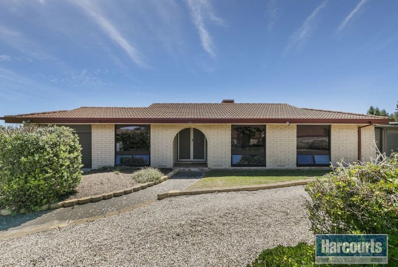 Photo - 252 The Cove Road, Hallett Cove SA 5158 - Image 11