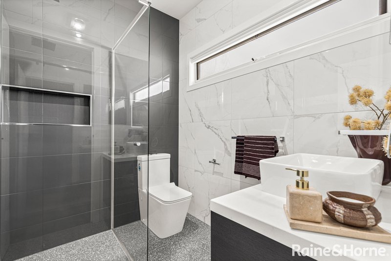 Photo - 2/52 Warwick Road, Pascoe Vale VIC 3044 - Image 12