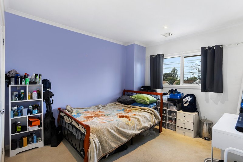 Photo - 2/52 Willesden Road, Hughesdale VIC 3166 - Image 5