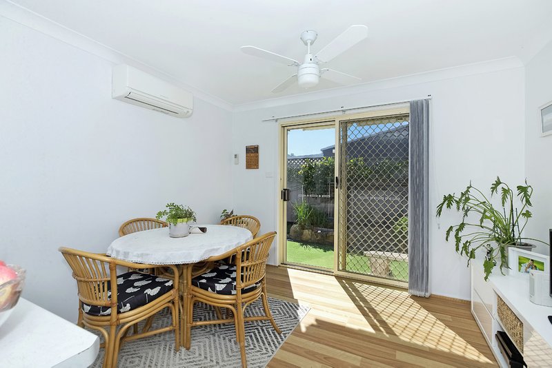 Photo - 2/52 York Street, Teralba NSW 2284 - Image 4