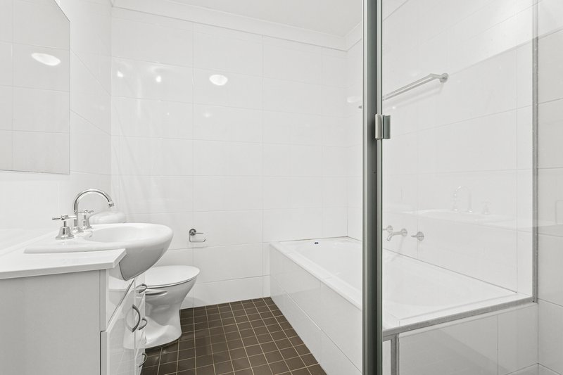 Photo - 25/20-26 Addison Street, Shellharbour NSW 2529 - Image 5