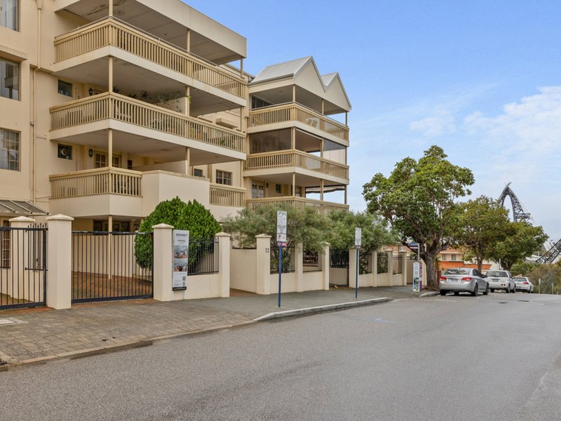 Photo - 25/22 Nile Street, East Perth WA 6004 - Image 24