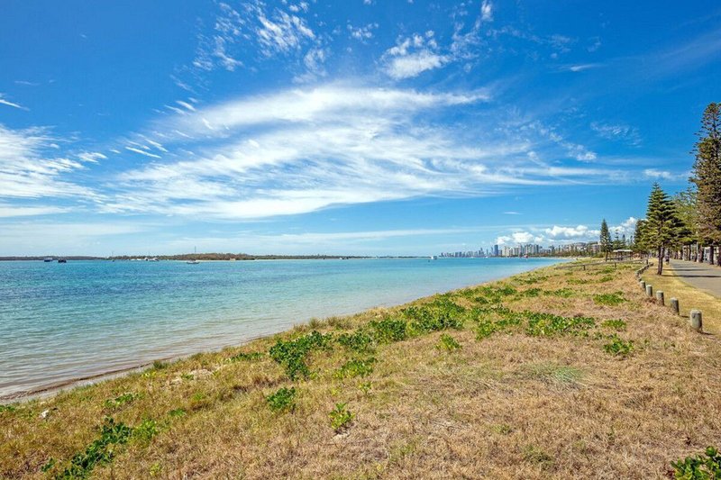 Photo - 2/526 Marine Parade, Biggera Waters QLD 4216 - Image 16