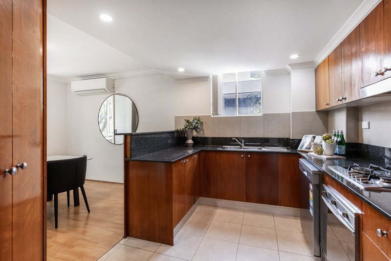 Photo - 25/27-51 Palmer Street, Woolloomooloo NSW 2011 - Image 4