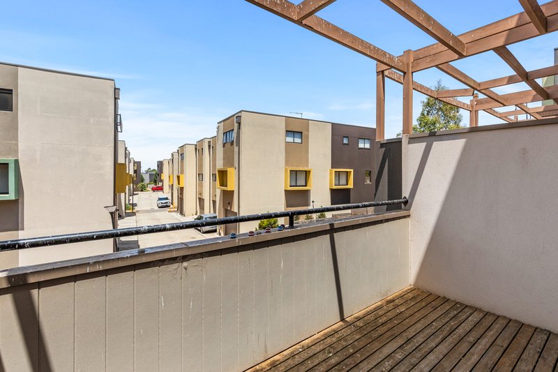 Photo - 25/27 Turva Avenue, Tarneit VIC 3029 - Image 9