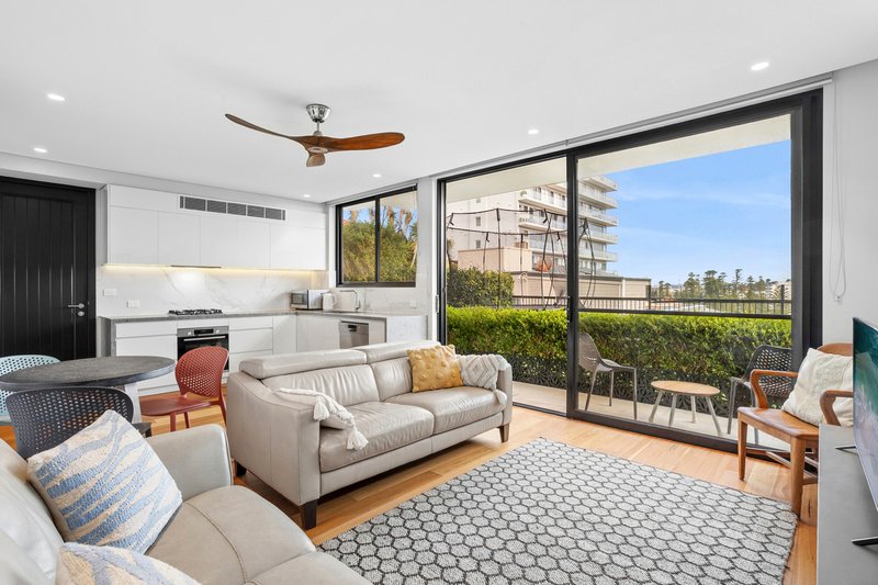 Photo - 2/52a Queenscliff Road, Queenscliff NSW 2096 - Image 1