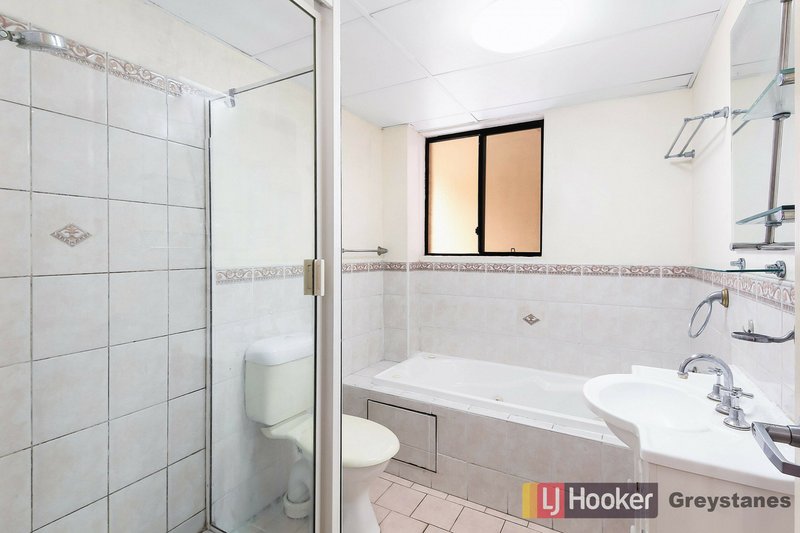 Photo - 25/3-5 Marsden Street, Parramatta NSW 2150 - Image 3