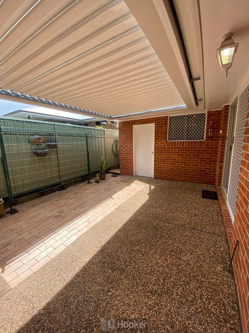 Photo - 2/53 Berringar Road, Valentine NSW 2280 - Image 7