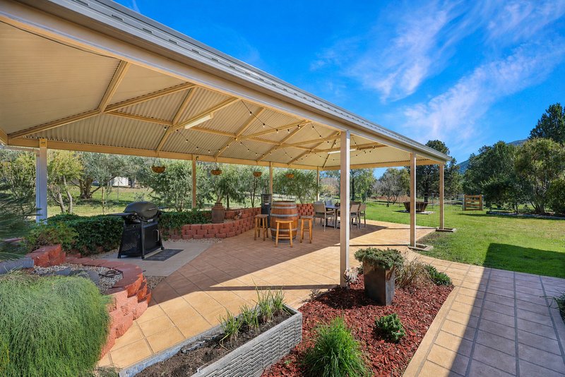 Photo - 253 Catherine Way, Tamworth NSW 2340 - Image 13