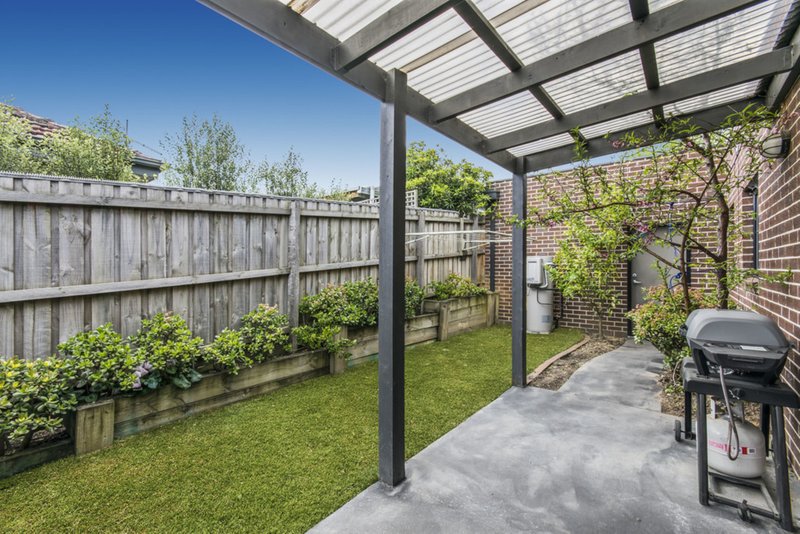 Photo - 2/53 Deep Creek Road, Mitcham VIC 3132 - Image 7