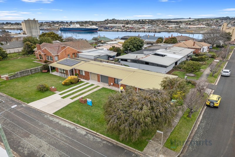 Photo - 2/53 Macfie Street, Devonport TAS 7310 - Image 2