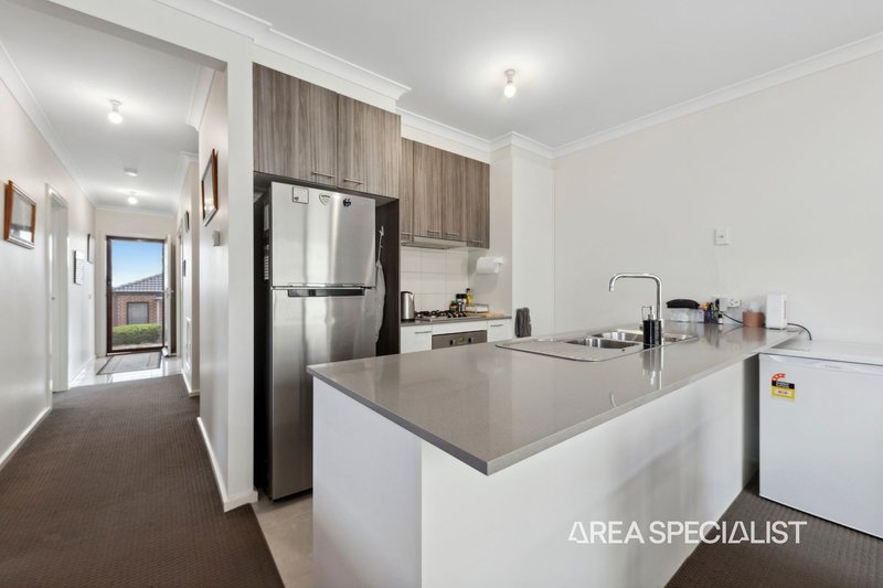 Photo - 25/3 Manor View, Pakenham VIC 3810 - Image 3